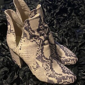 Steve Madden Purple and Cream Ankle Booties